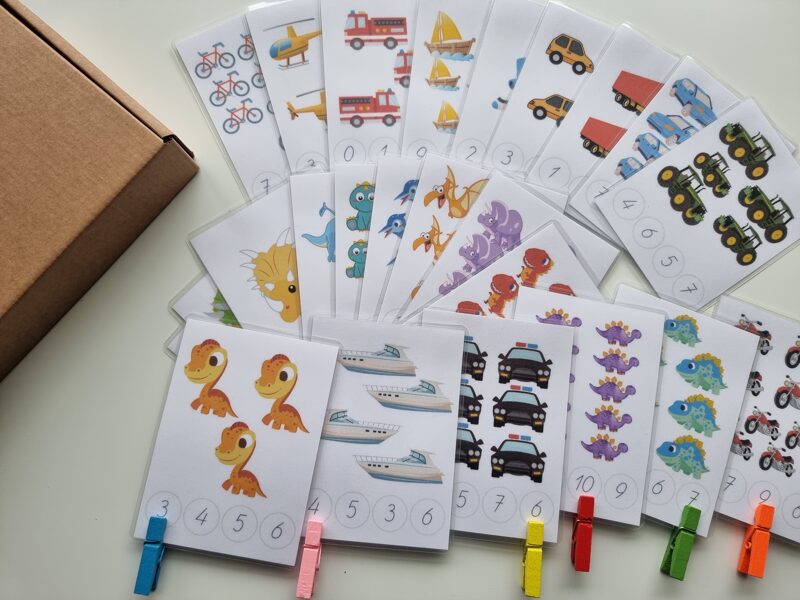 Skaitāmkartiņas ar knaģīšiem TRANSPORTS / DINOZAURI