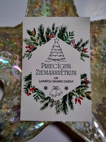 Priecīgus Ziemassvētkus un laimīgu Jauno gadu